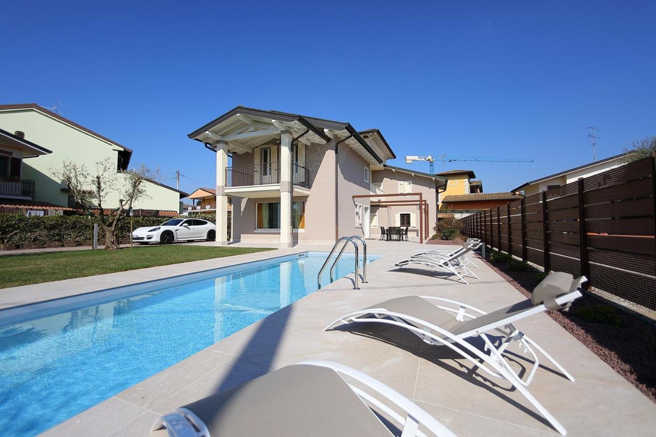 Villa Zarina - Up To 12 People Peschiera del Garda Exterior photo