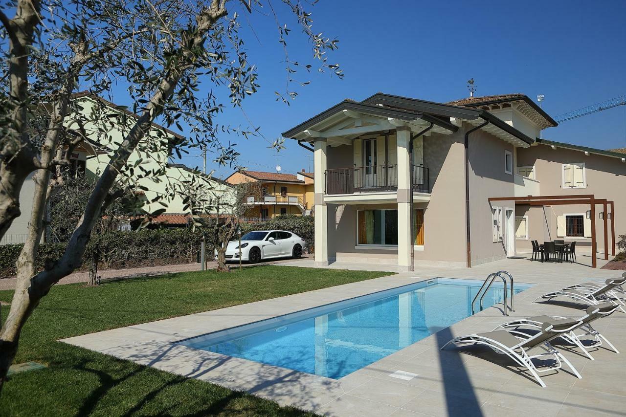 Villa Zarina - Up To 12 People Peschiera del Garda Exterior photo